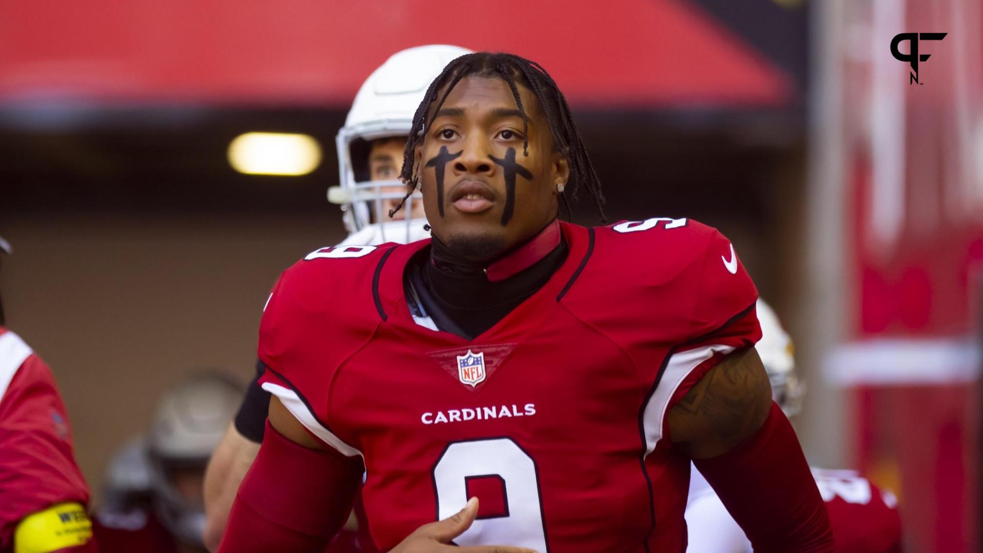 Arizona Cardinals LB Isaiah Simmons (9) on the sidelines against the Los Angeles Chargers.