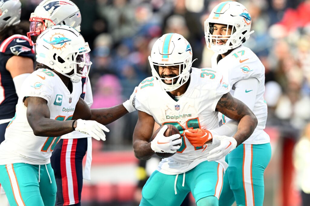 Should Raheem Mostert return as Miami's starting running back after an  impressive 2022 season? - The Phinsider