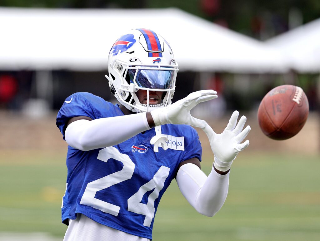 Buffalo Bills CB Christian Benford Injured vs. Miami Dolphins - Tracker -  Sports Illustrated Buffalo Bills News, Analysis and More