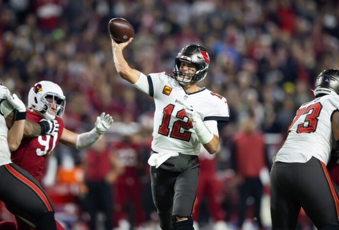 Tampa Bay Buccaneers QB Tom Brady (12) throws the ball against the Arizona Cardinals.