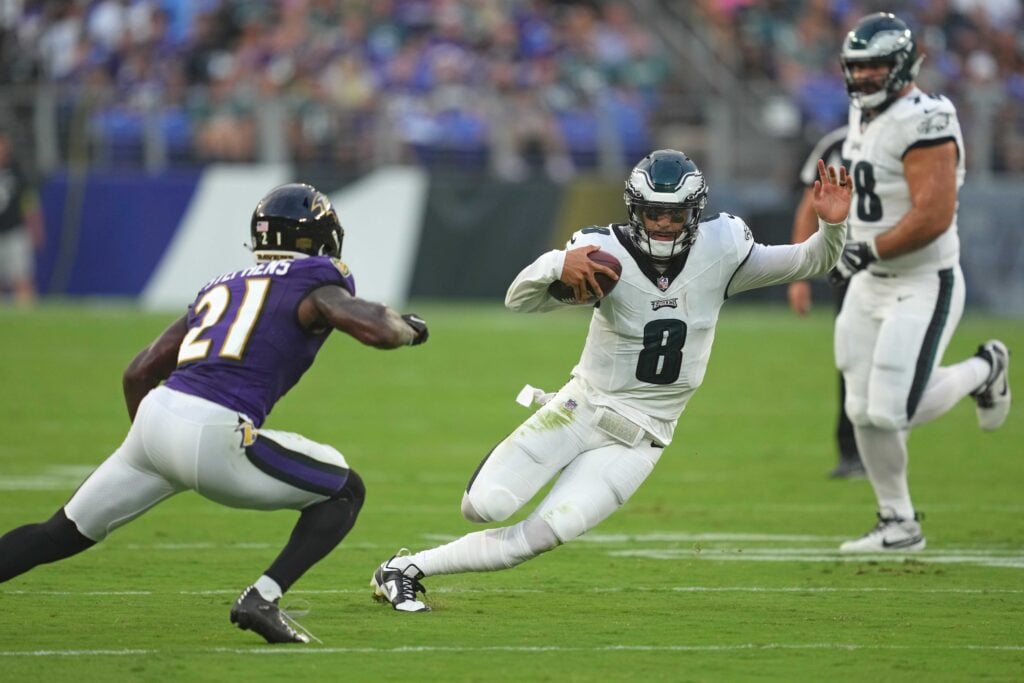 Mariota, Titans edge Eagles in OT