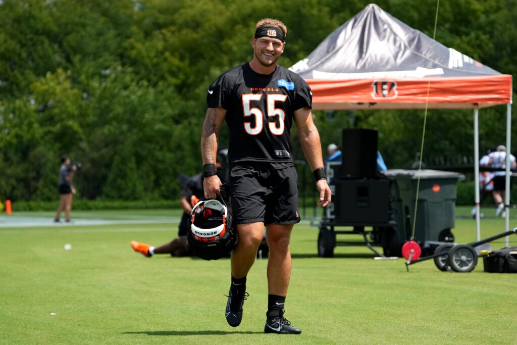 Bengals LB Logan Wilson kicks FG to earn team early end to practice