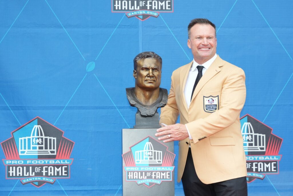 Family, friends talk Pampa native Zach Thomas' induction into Hall