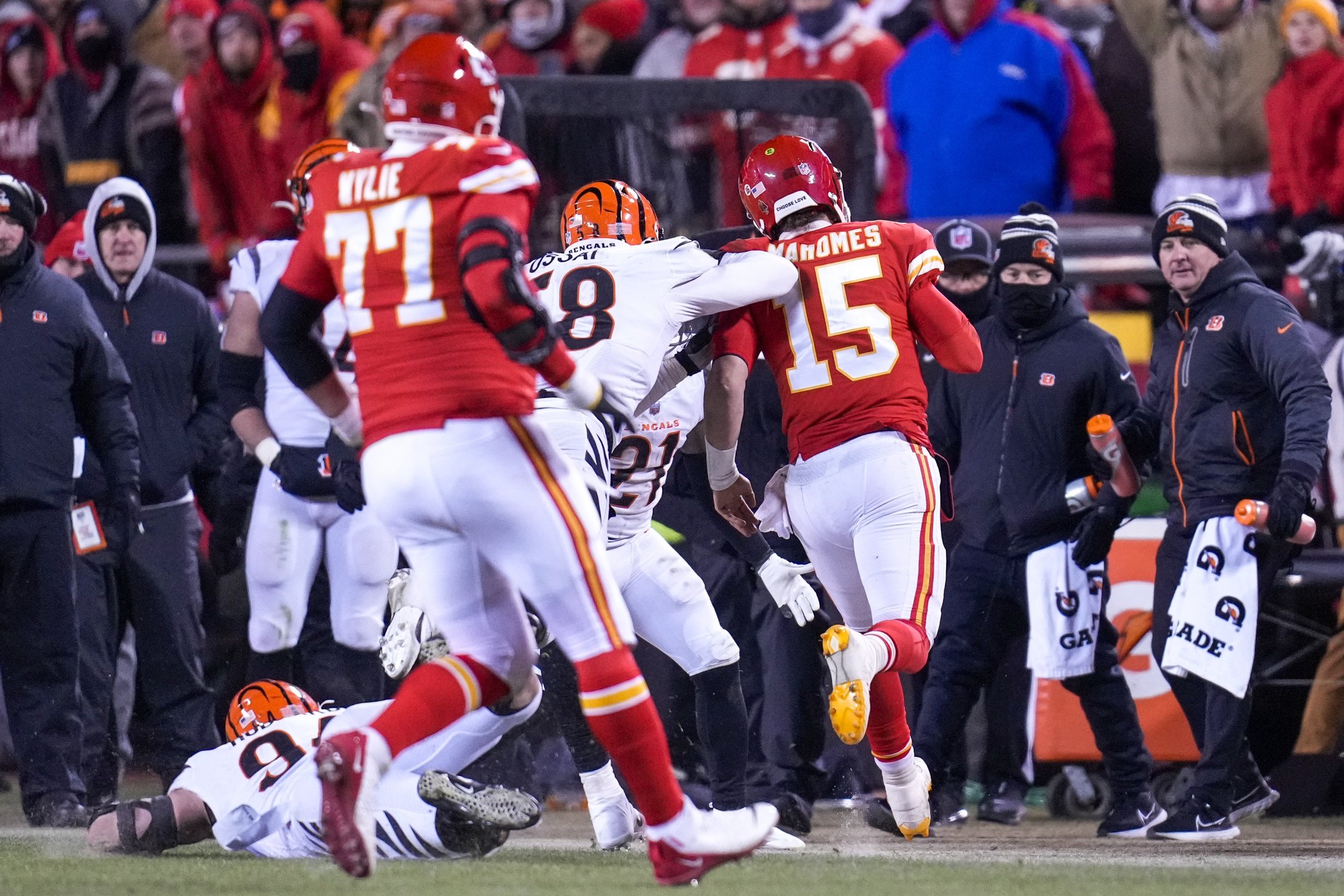 Lingering Hurt From '22 Unleashed the Fury in Bengals DE Joseph Ossai