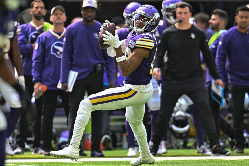 NFL player props, odds, expert picks for Week 9, 2021: Justin Jefferson  tops 73.5 yards for Vikings 