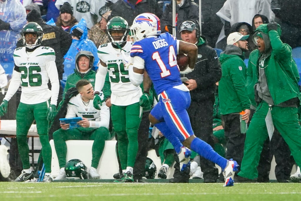 New York Jets vs. Buffalo Bills: Week 14 ticket price in single digits