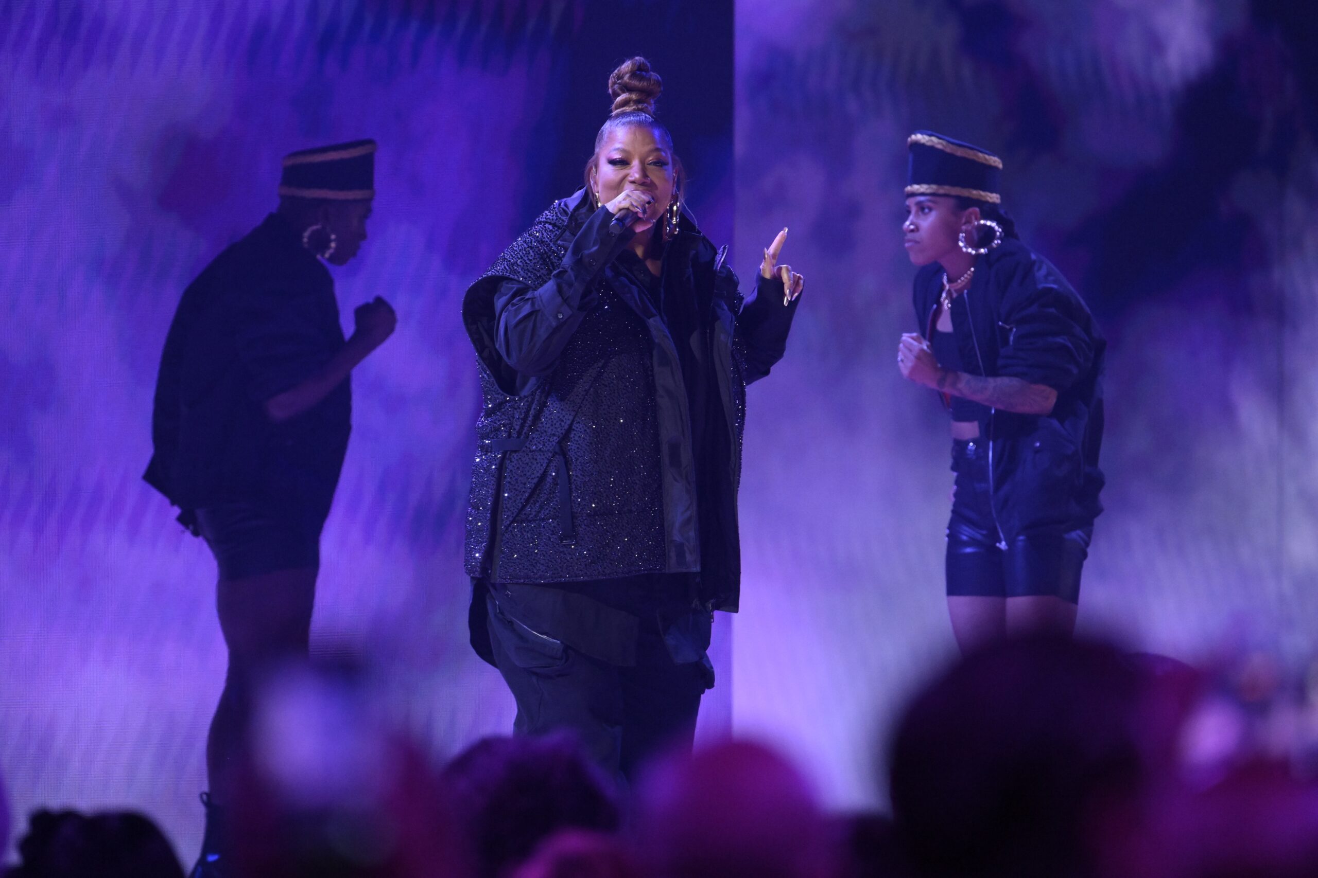 Watch Queen Latifah Perform National Anthem at Giants-Cowboys NFL Game –  Rolling Stone