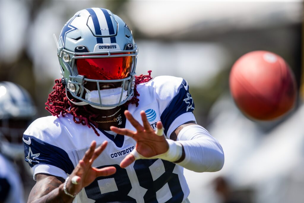 Michael Gallup player props odds, tips and betting trends for Week