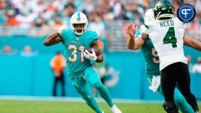 Miami Dolphins running back Raheem Mostert (31) runs the ball against the New York Jets during the second half at Hard Rock Stadium.
