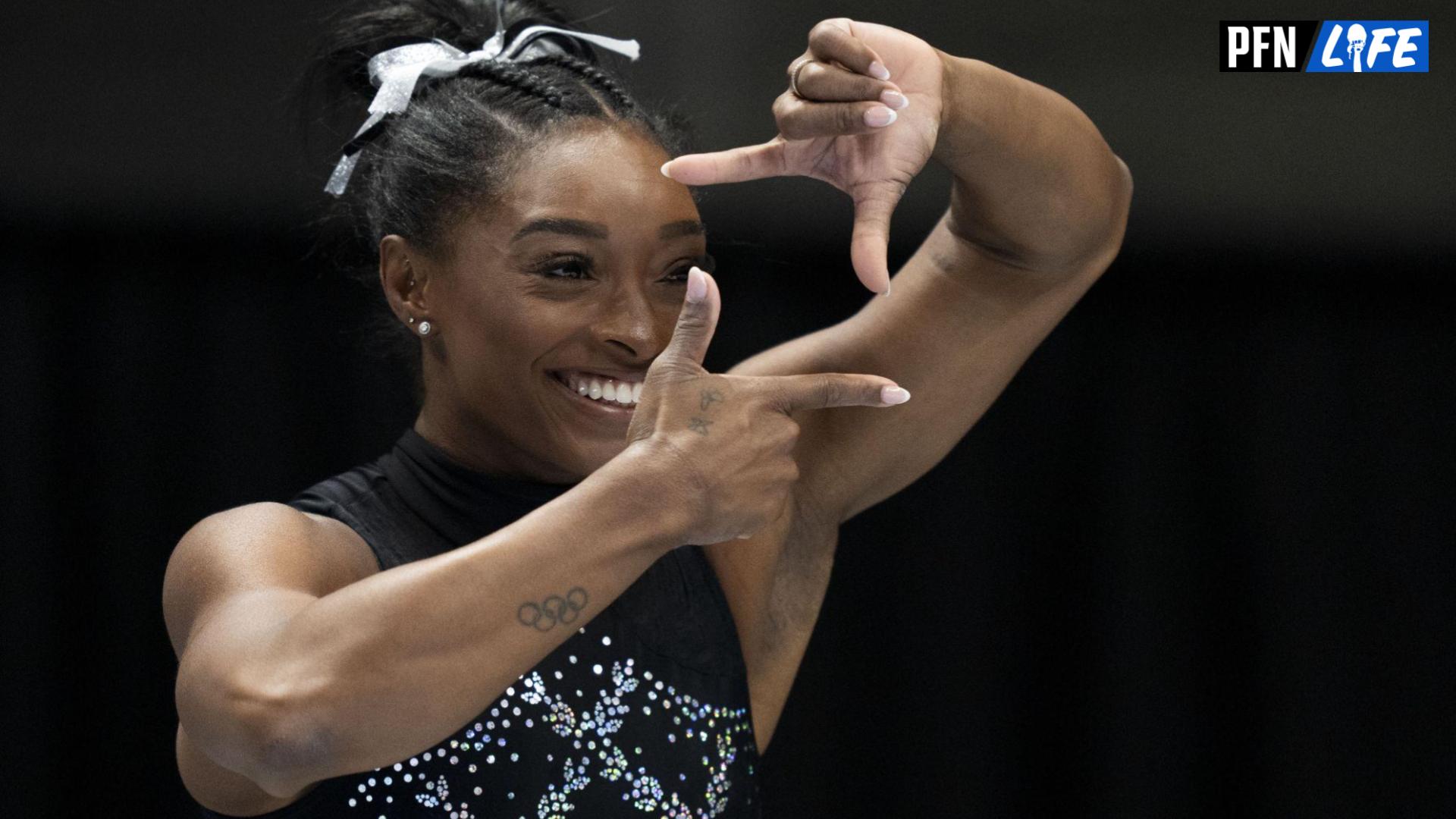 Simone Biles Supports Jonathan Owens at Green Bay Packers