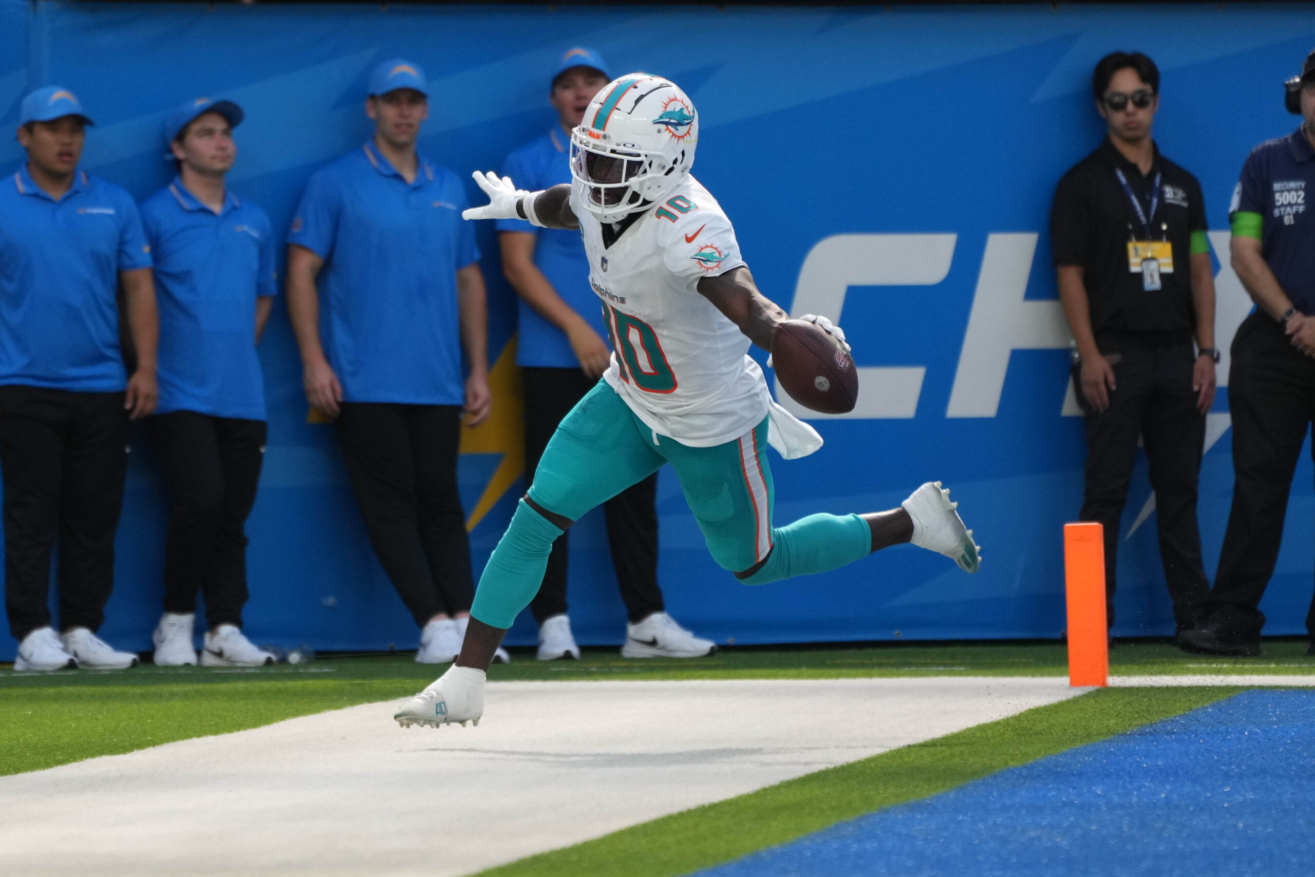 Tyreek Hill: Miami Dolphins trade for Kansas City Chiefs star