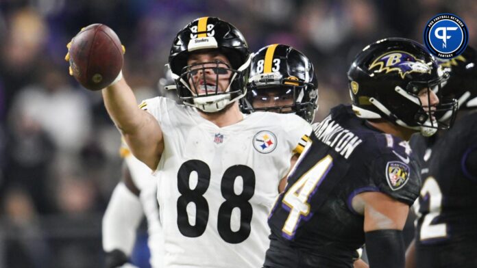 Pittsburgh Steelers TE Pat Freiermuth celebrates after catch vs. the Ravens.