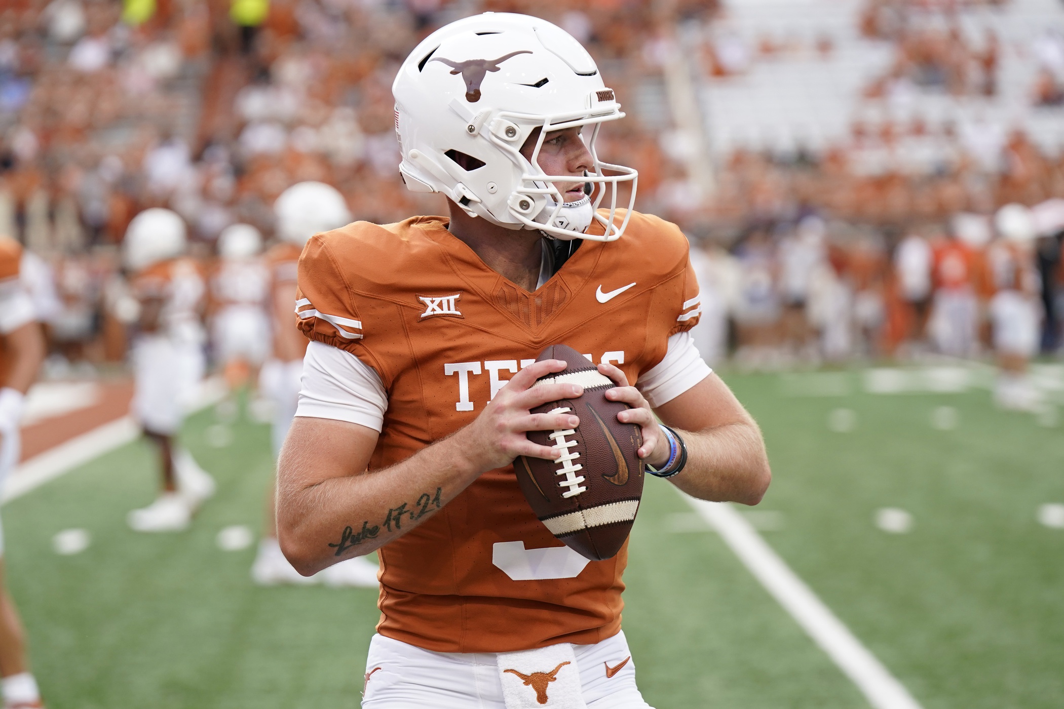 Texas football: Quinn Ewers has top-10 'potential' in 2024 NFL Draft