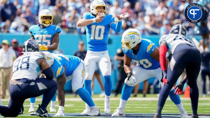 Los Angeles Chargers QB Justin Herbert (10) calls a play against the Tennessee Titans.