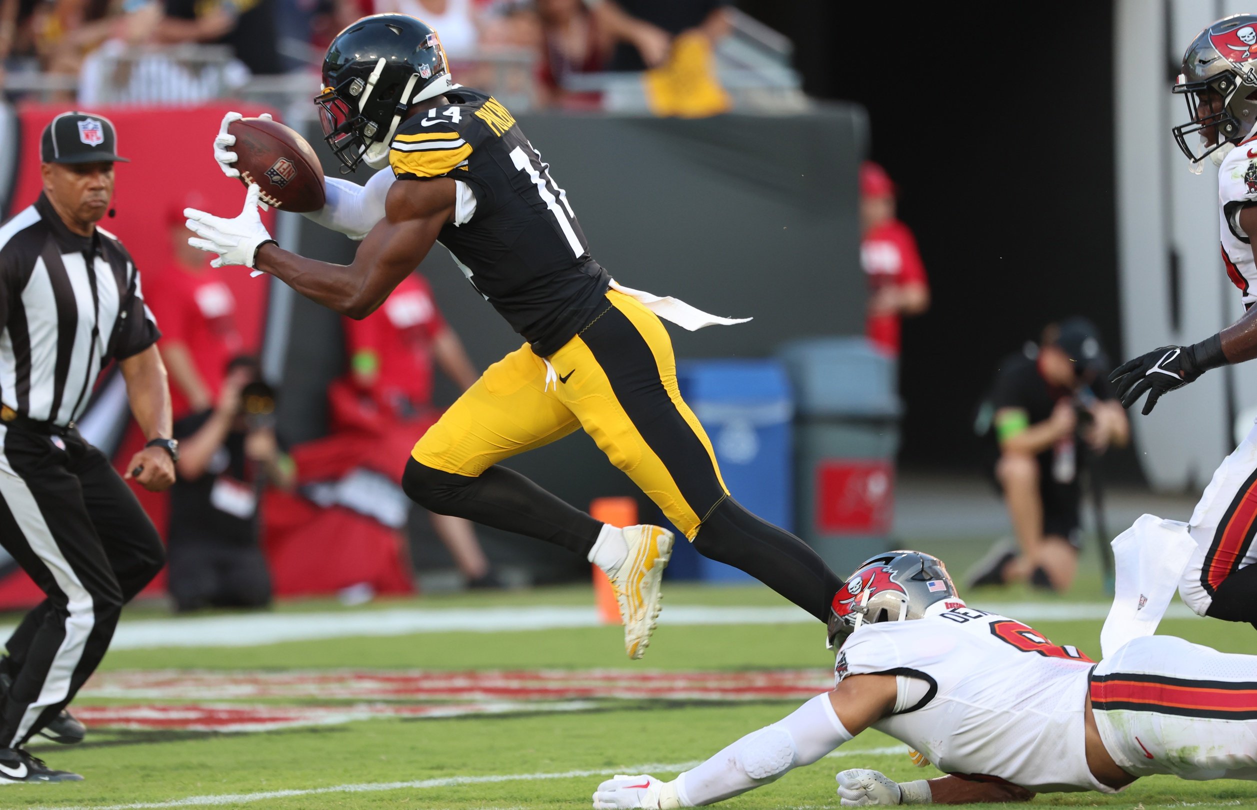 George Pickens Player Props, Betting Lines, Odds, and Picks for Steelers  vs. Raiders