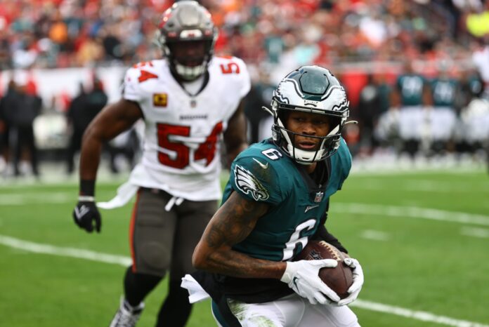 Philadelphia Eagles WR DeVonta Smith (6) catches a pass against the Tampa Bay Buccaneers.