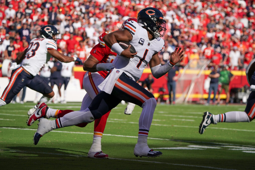 Justin Fields fantasy advice: Start or sit the Bears QB in Week 3