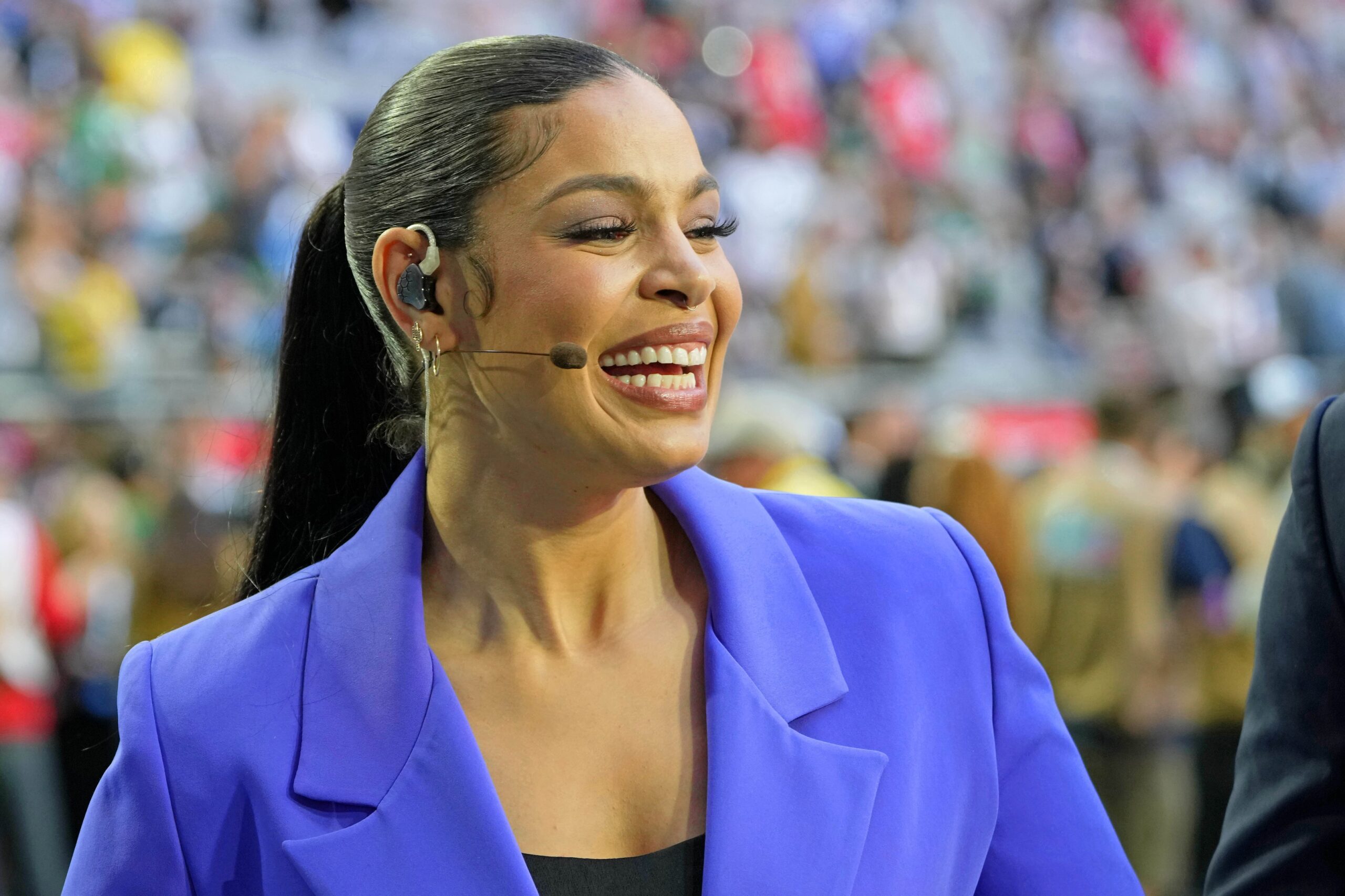 How Jordin Sparks Took A Stand And Sang The National Anthem At The Same Time, News