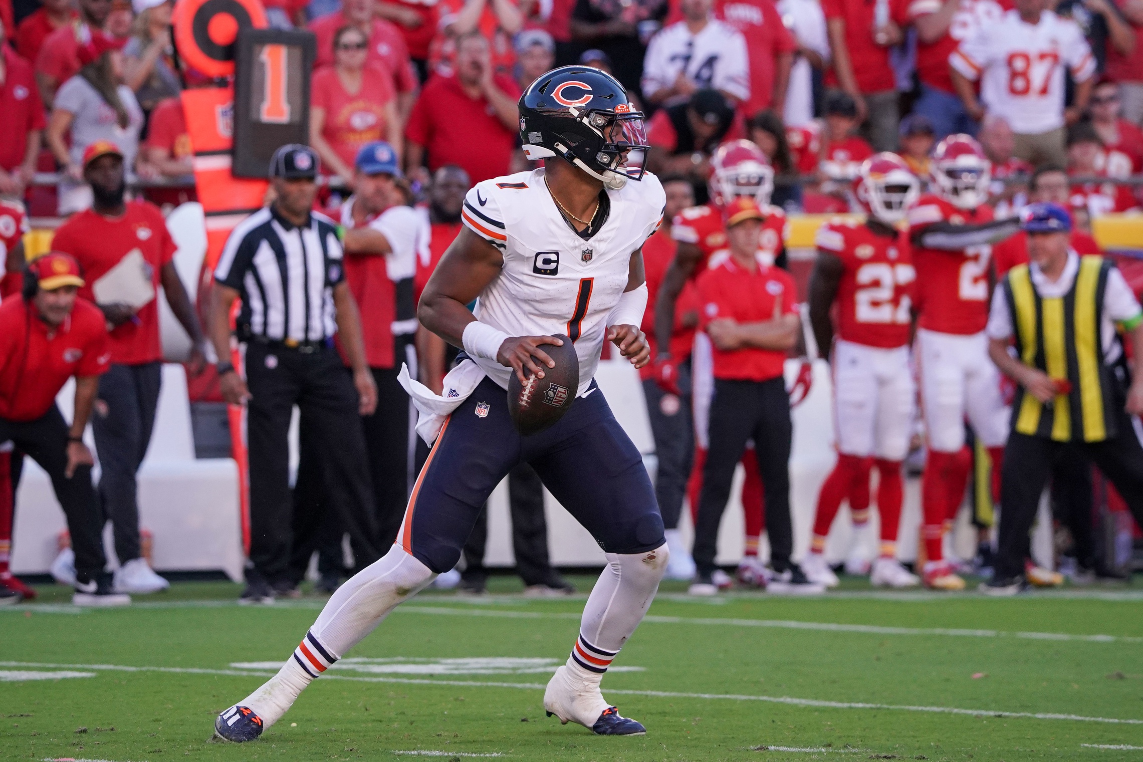 First & Long: NFL Kicks Off 103rd Season Tonight, Vegas Lists Bears as 6.5  'Dogs on Sunday, Packers Have Question Marks at Wide Receiver - Bears  Insider