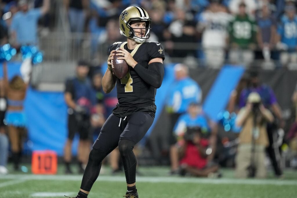 Surprise: All-Black Uniforms Sunday : r/Saints