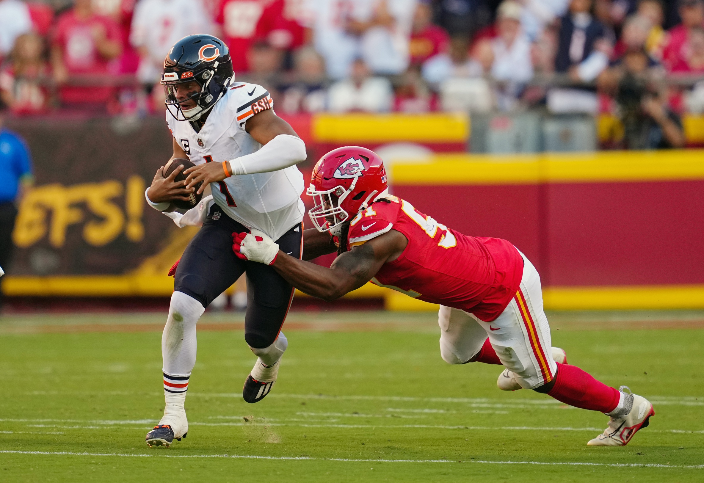 Justin Fields fantasy advice: Start or sit the Bears QB in Week 4 fantasy  football leagues - DraftKings Network