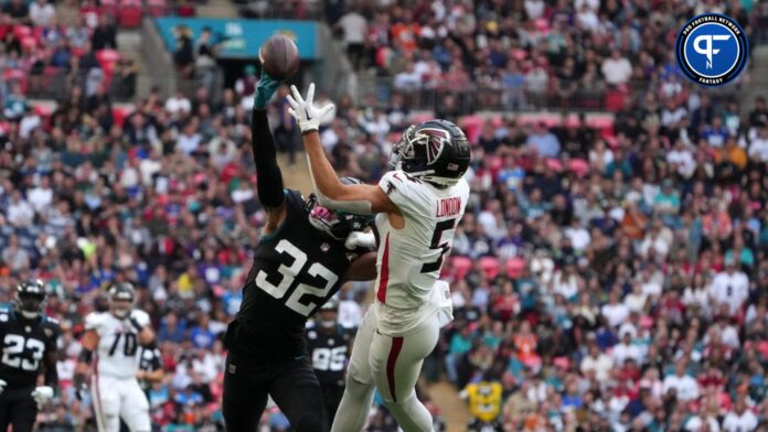 Atlanta Falcons WR Drake London (5) goes up for a catch against the Jacksonville Jaguars.