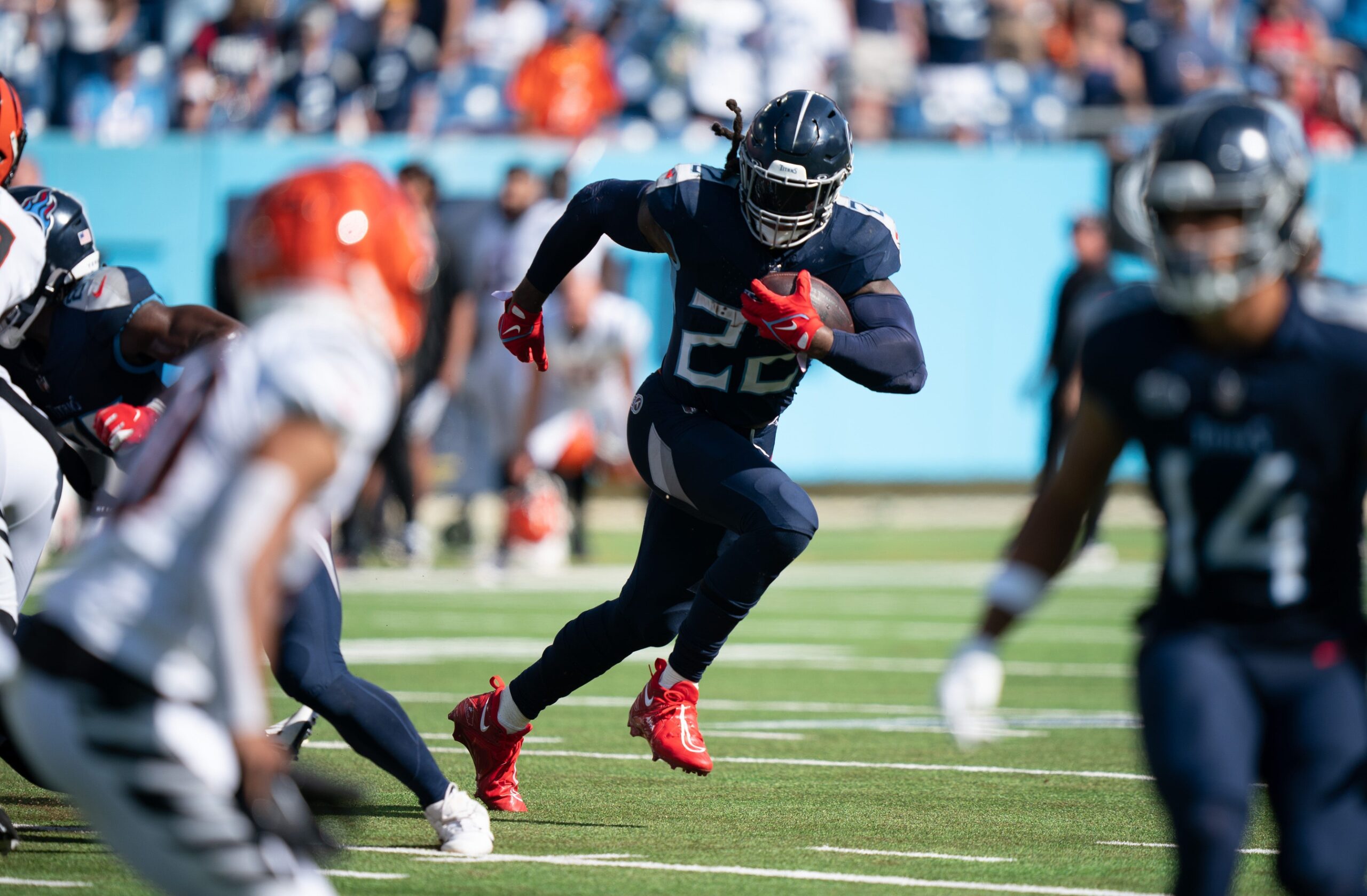 18 Running Backs to Buy or Sell Week 5 (Fantasy Football Trades)