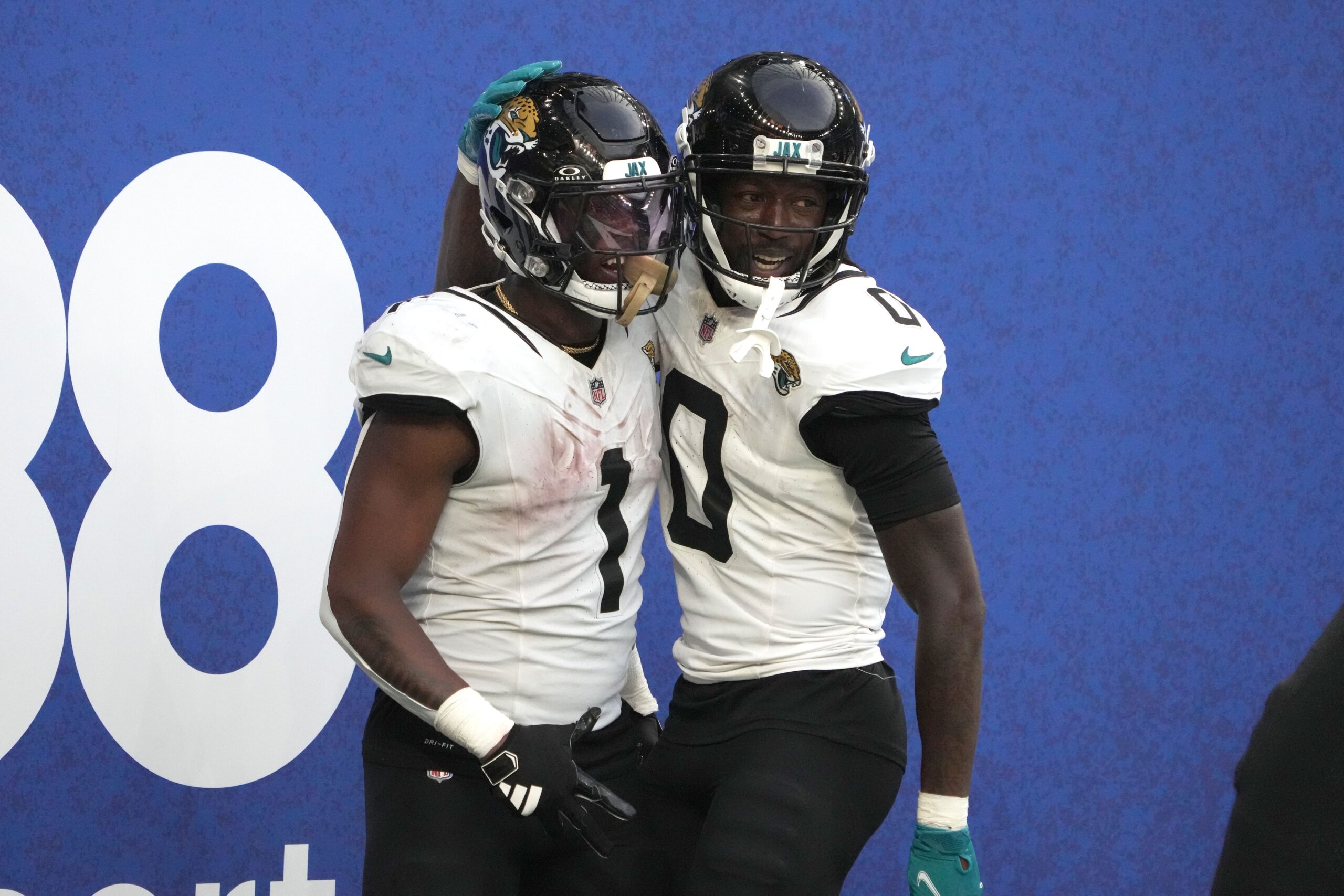 Lawrence, Ridley and defense help Jaguars beat Falcons 23-7 in London