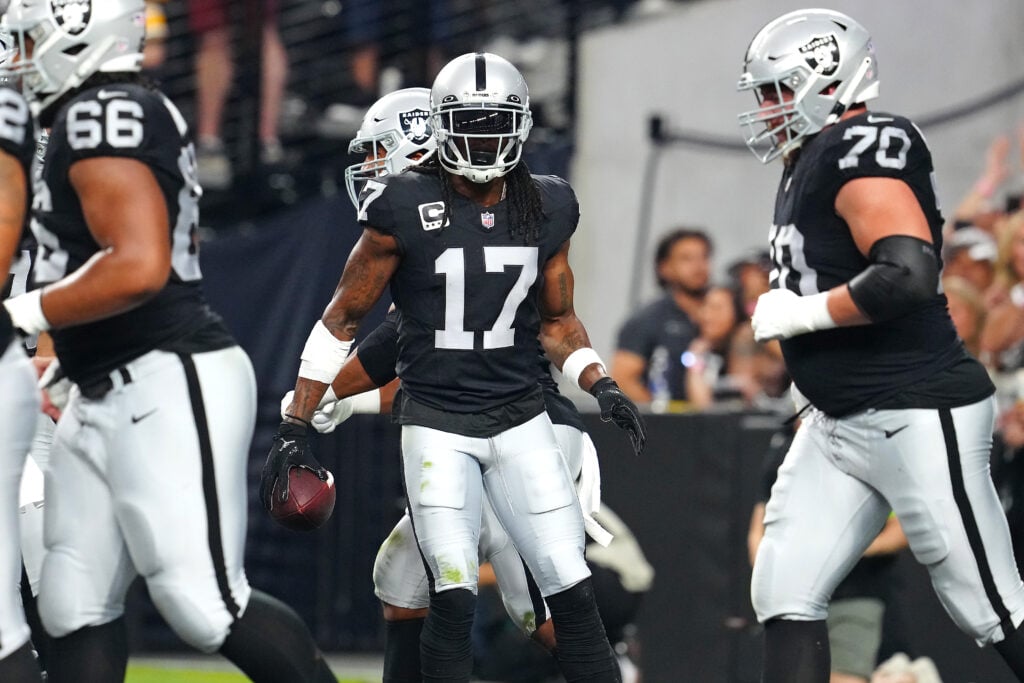 Jacobs caps huge day with TD in OT, Raiders beat Seahawks