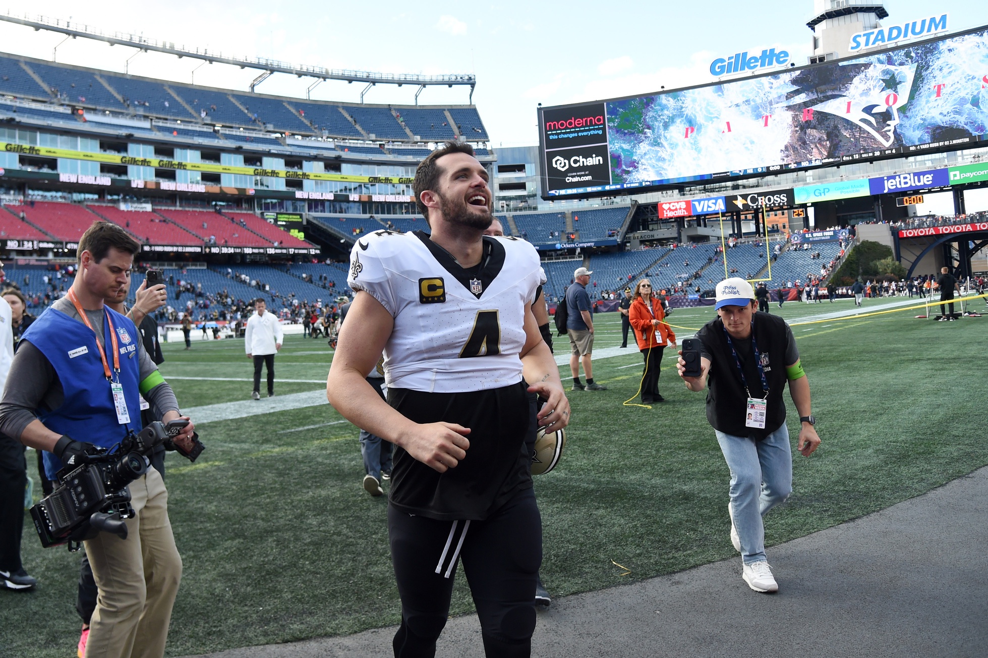 Las Vegas Raiders crossed the line with former QB Derek Carr