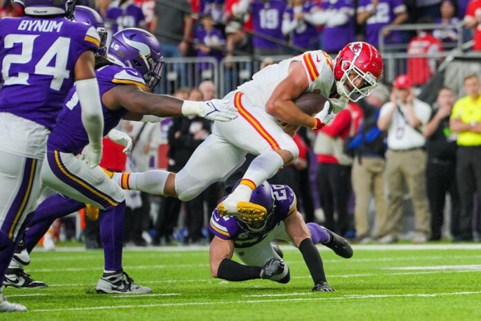 Is Travis Kelce playing this week? (Latest injury update for