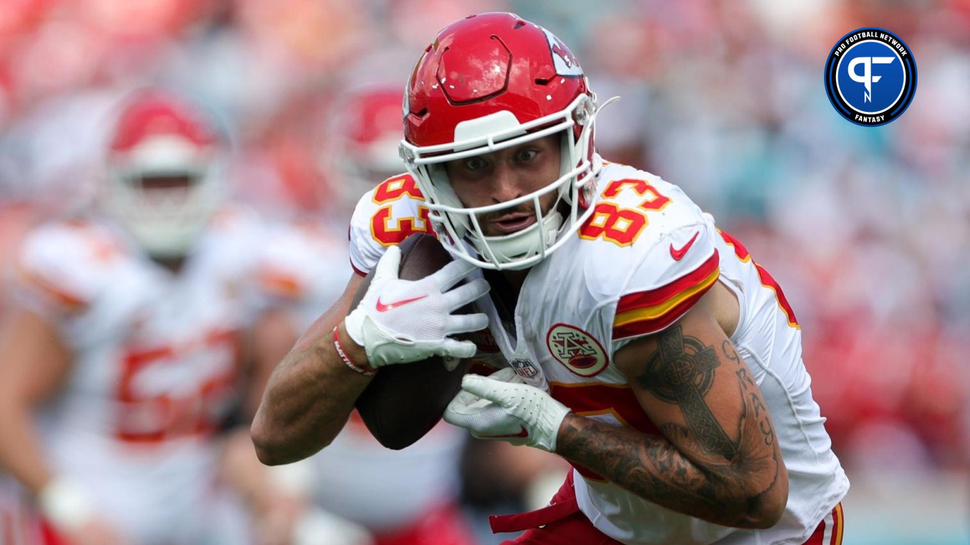 Kansas City Chiefs tight end Noah Gray (83) catches a pass during