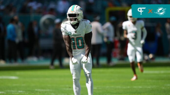 Dolphins WR Tyreek Hill leaves game vs. Panthers