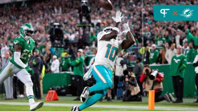 Philadelphia Eagles Lead Miami Dolphins at Halftime Despite Tyreek Hill's  Late TD - Sports Illustrated Philadelphia Eagles News, Analysis and More