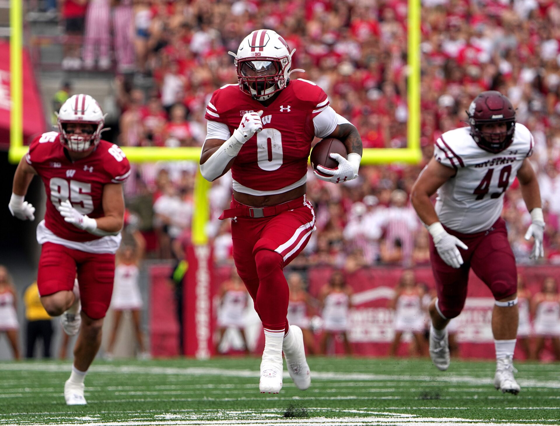 Braelon Allen Injury Update: Everything You Need To Know About the  Wisconsin RB