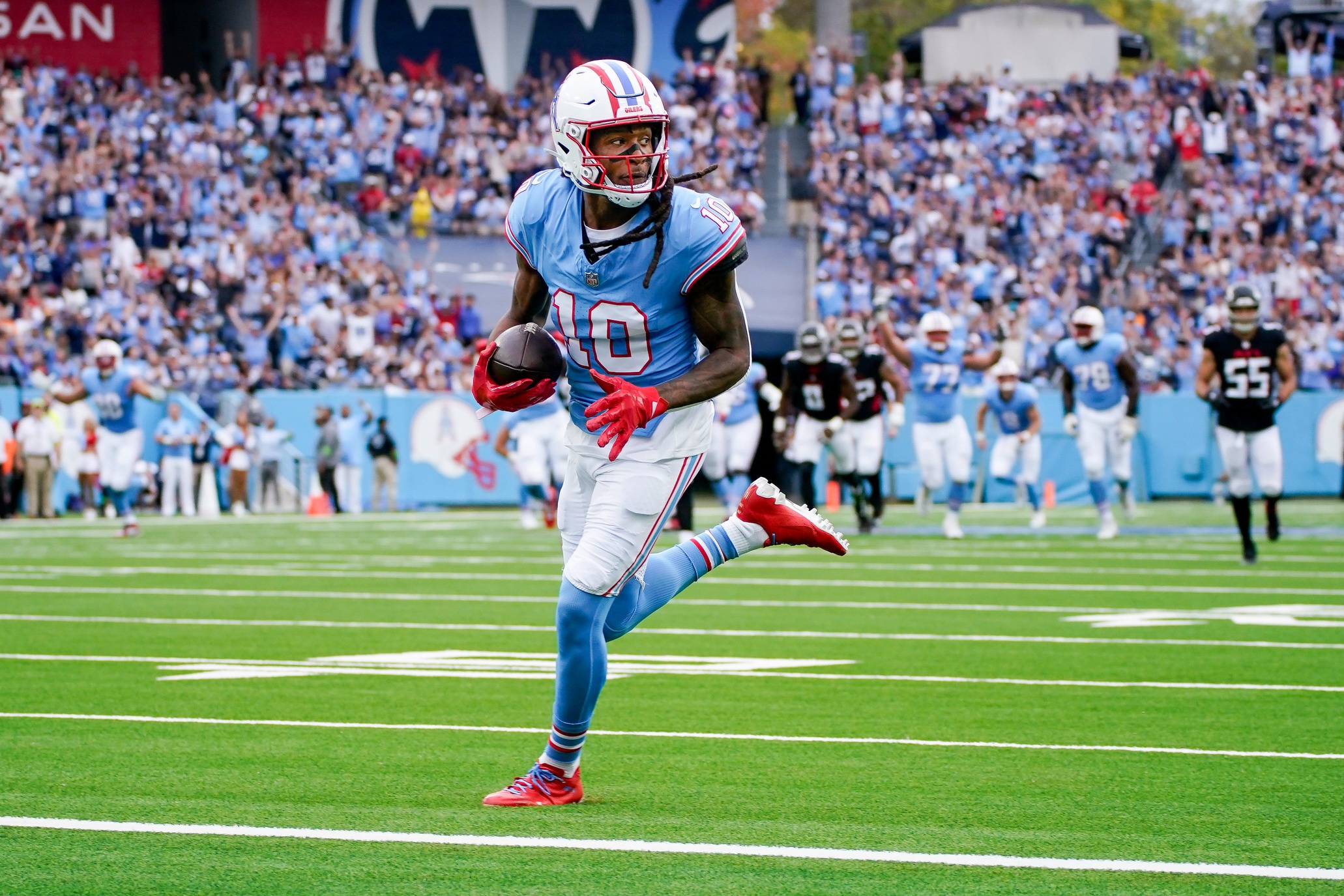 Titans Trade Rumors: Will Tennessee Part Ways With Derrick Henry Or ...