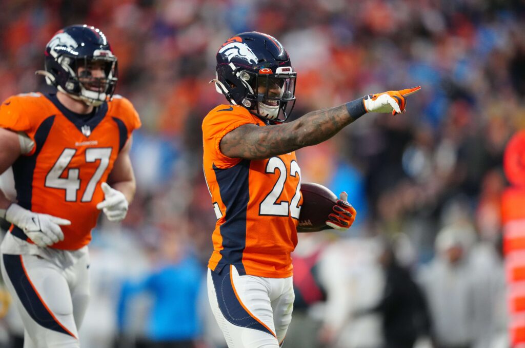 Broncos 2024 Free Agents S Kareem Jackson, LB Josey Jewell, and TE