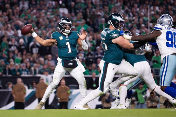 Philadelphia Eagles quarterback Jalen Hurts (1) passes the ball against the Dallas Cowboys during the third quarter at Lincoln Financial Field.