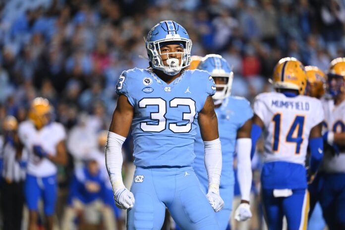 Cedric Gray (33) reacts in the fourth quarter at Kenan Memorial Stadium.