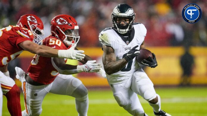 D'Andre Swift injury: Eagles running back leaves game after big