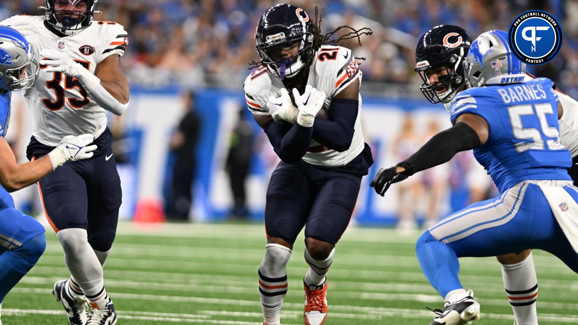 Chicago Bears running back D'Onta Foreman (21) runs the ball against the Detroit Lions in the first quarter at Ford Field.