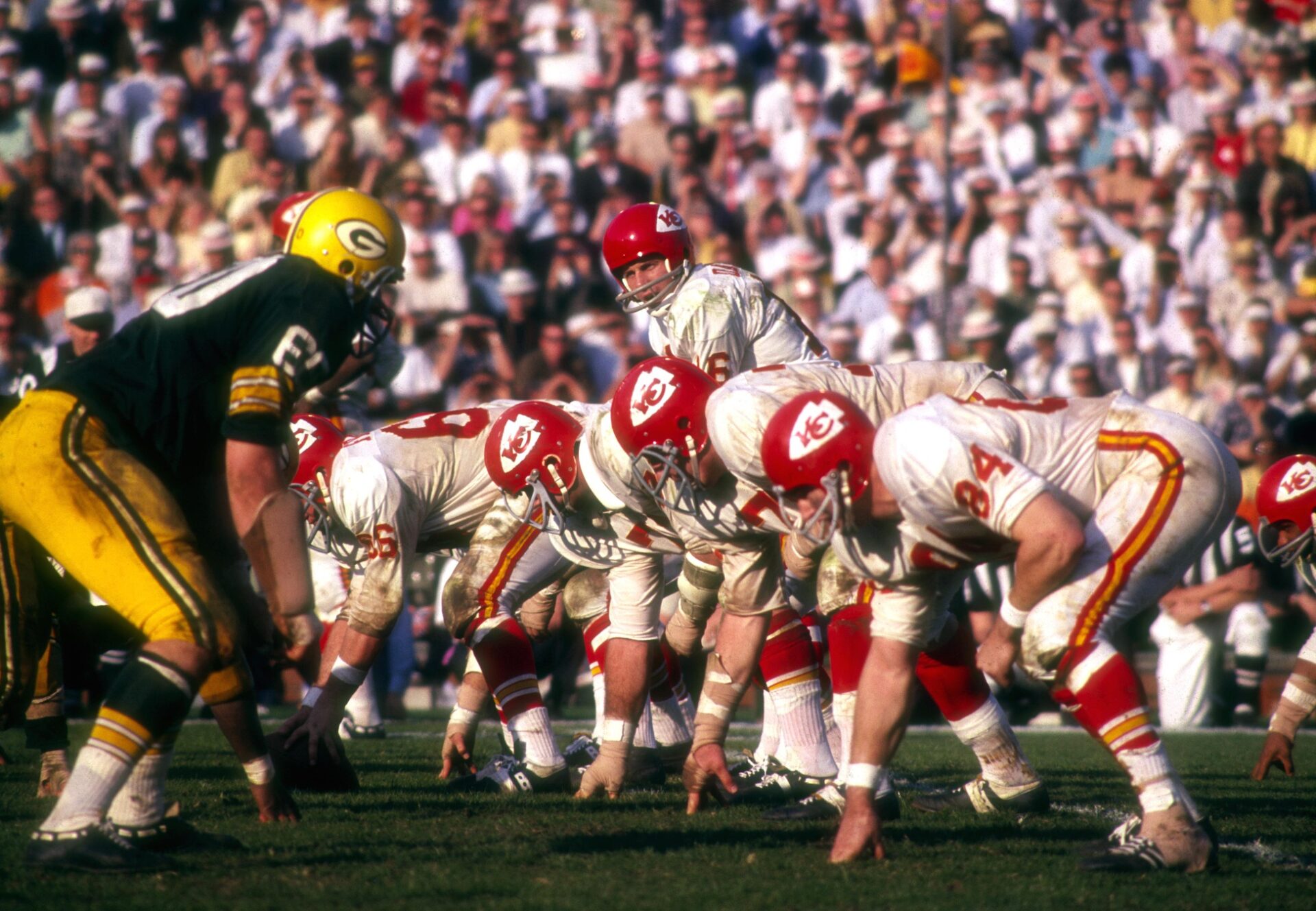 Kansas City Chiefs quarterback Len Dawson (16) at the line of scrimmage against the Green Bay Packers during Super Bowl I at the Los Angeles Coliseum.