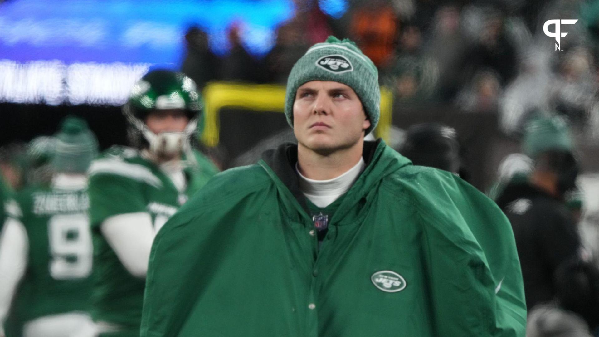 East Rutherford, NJ December 3, 2023 -- Zach Wilson of the Jets on the sidelines, late in the second half. The Atlanta Falcons topped the NY Jets 13-8 at MetLife Stadium on December 3, 2023 in East Rutherford, NJ.