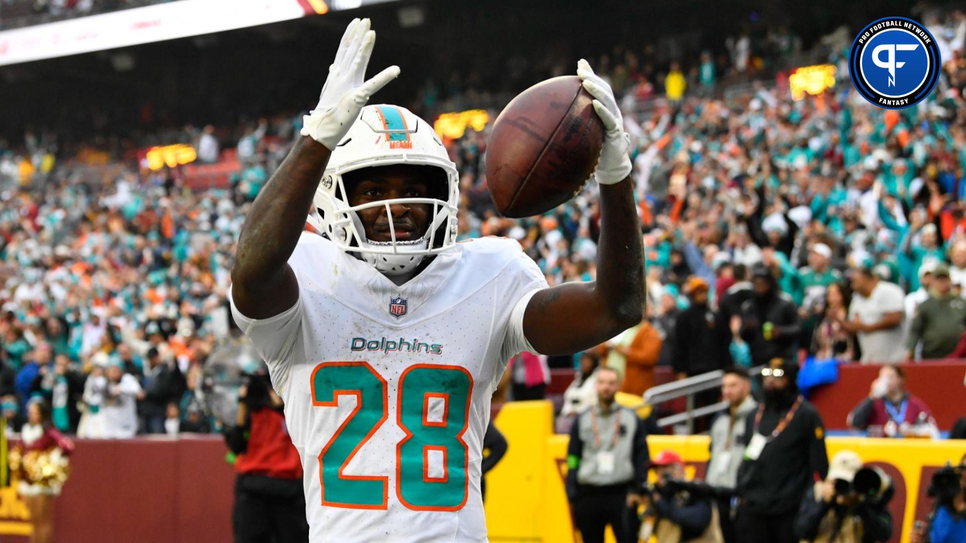 De'Von Achane Week 14 Start/Sit Fantasy Outlook for Dolphins RB vs