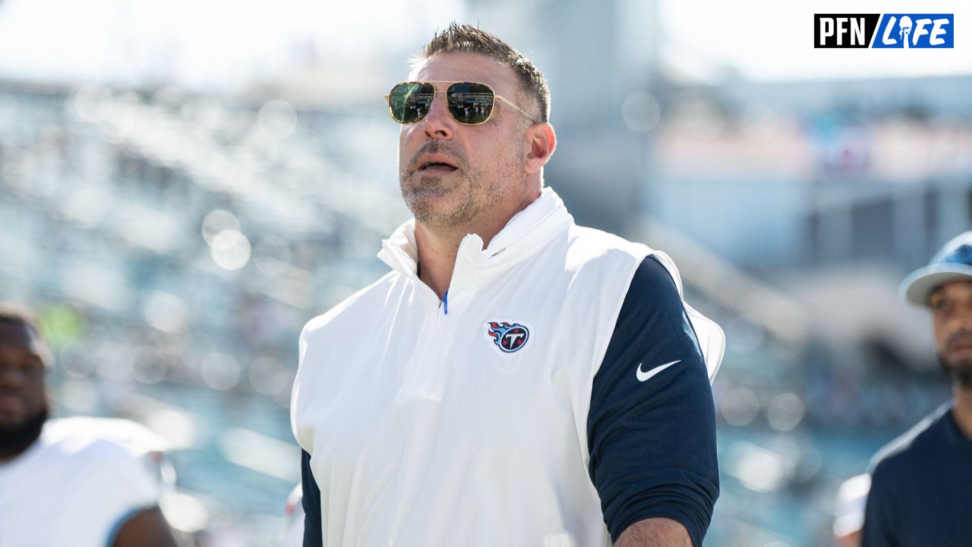 Tennessee Titans head coach Mike Vrabel walking in before the game against the Jacksonville Jaguars at EverBank Stadium.