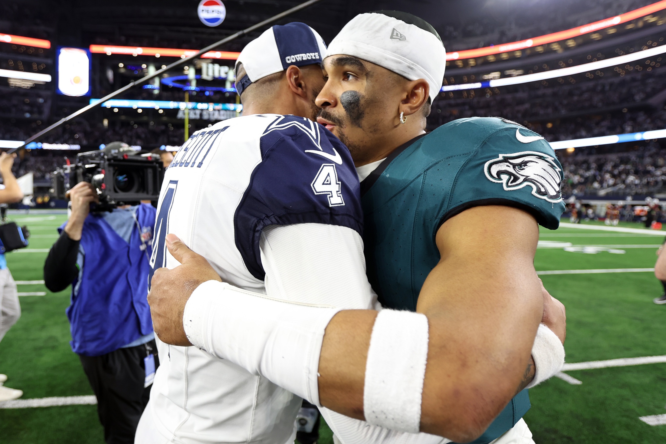 NFC East Playoff Scenarios: Eagles and Cowboys Locked in Tight Divisional  Race