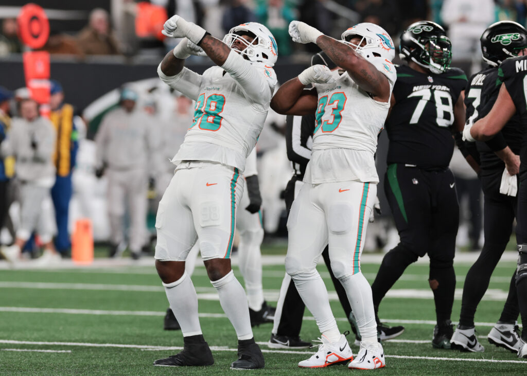 Jets Vs. Dolphins Prediction, Picks, Odds Today: Tua Tagovailoa, Tyreek ...