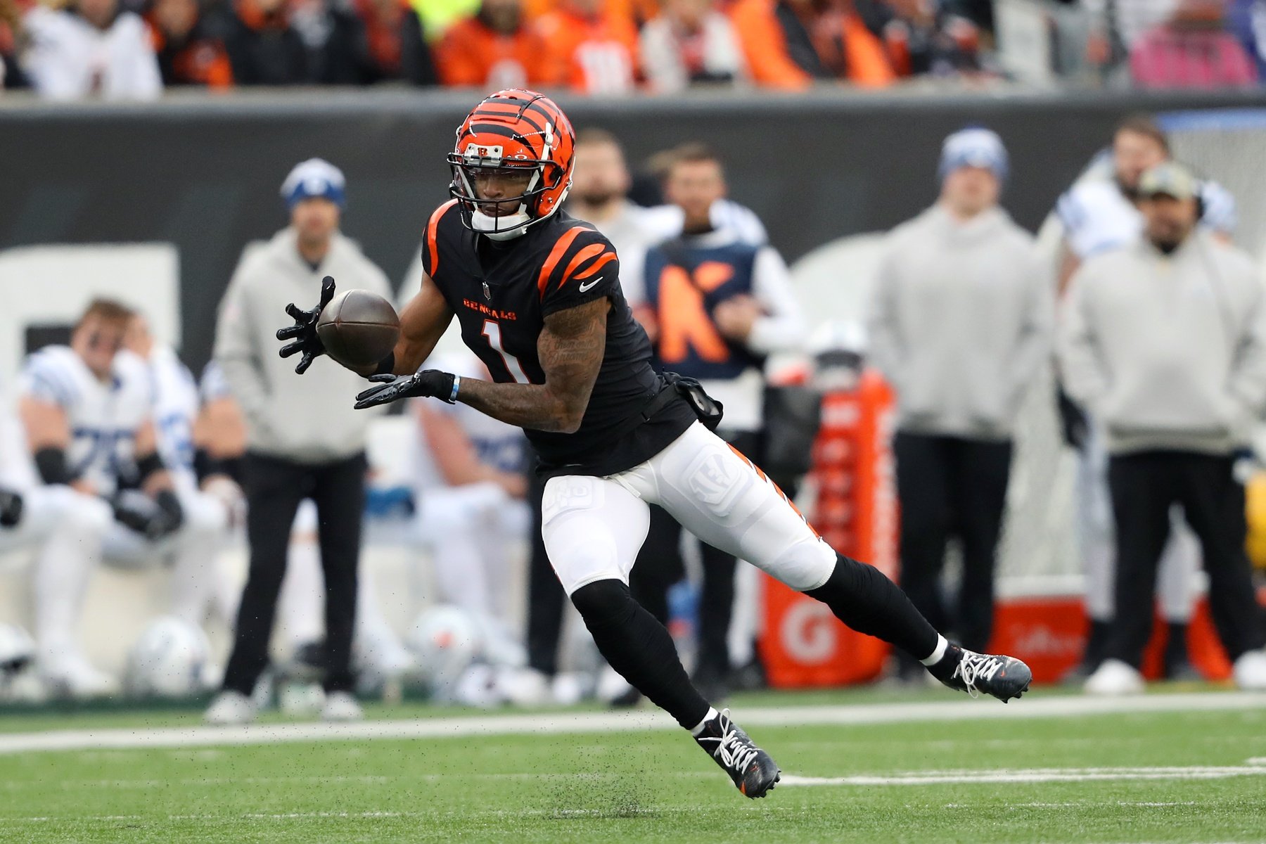 What Happened to Ja'Marr Chase? Bengals WR Out With Shoulder Injury