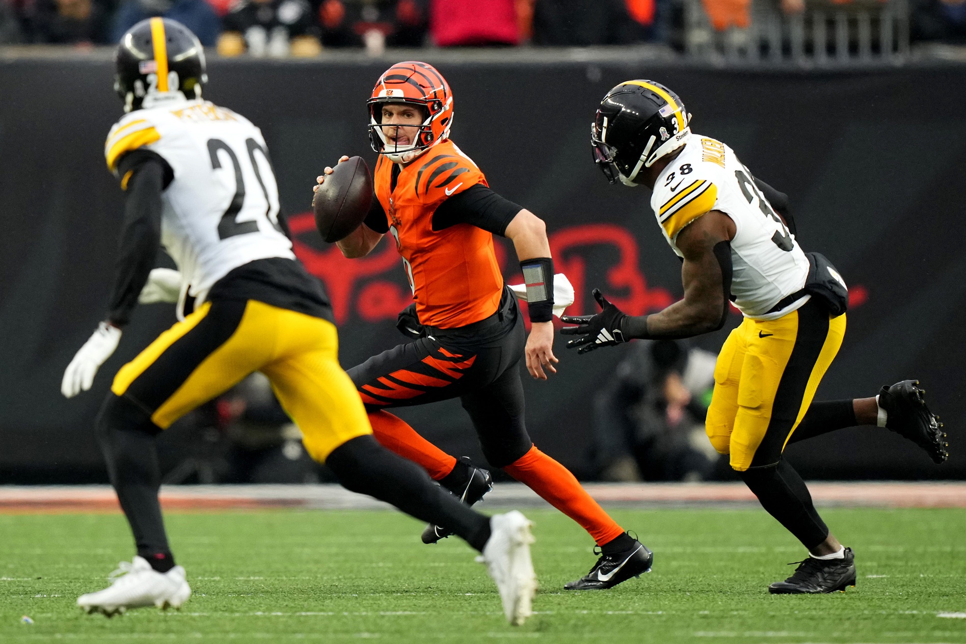 Nfl Week 16 Predictions And Picks Against The Spread Saturday Games Bengals Steelers Bills 