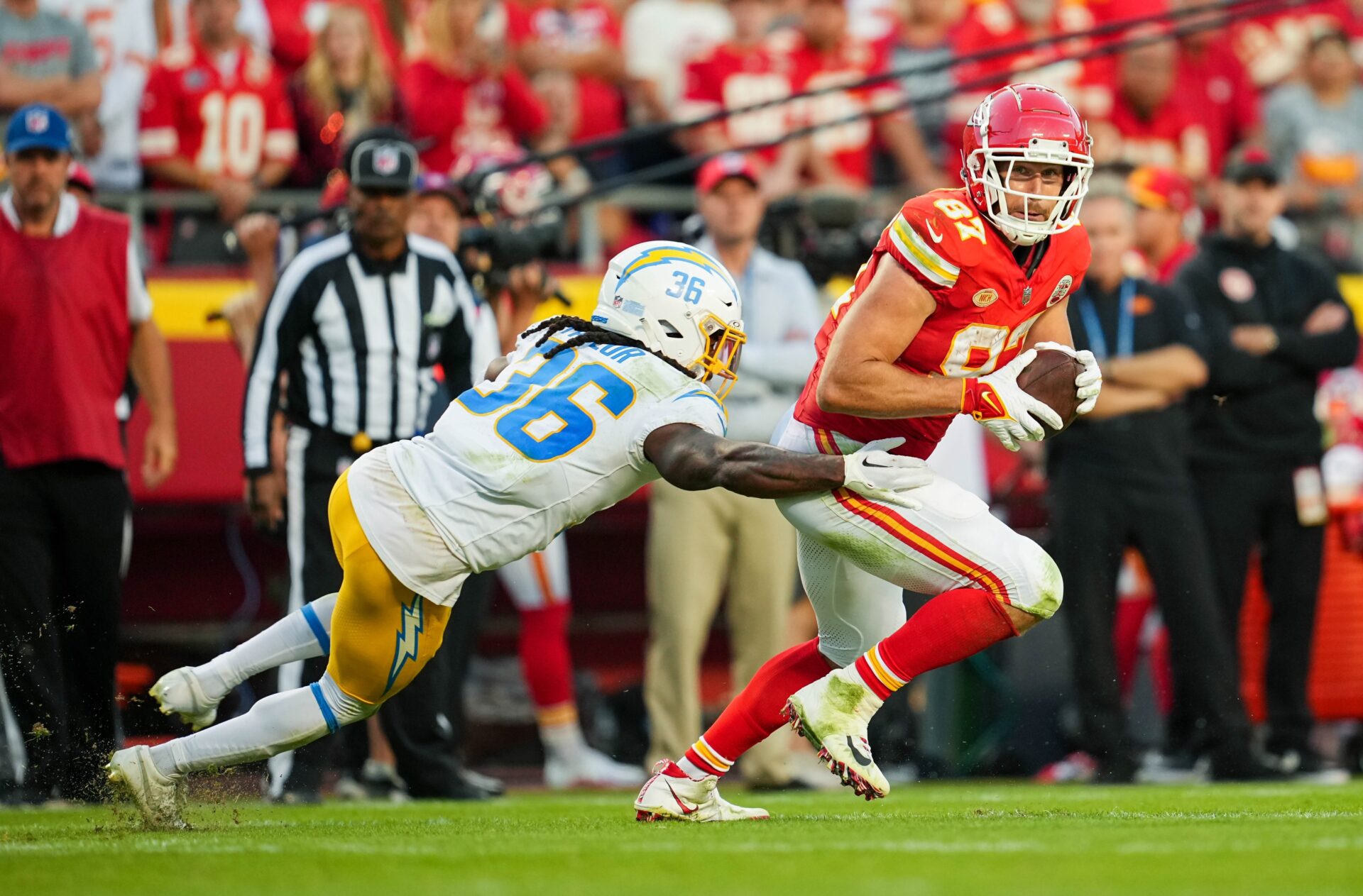 Chiefs vs. Chargers Prediction, Picks, Odds Today Will Austin Ekeler